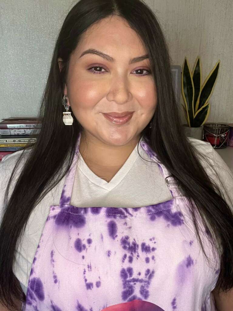 Meet Jazmin Reyes - CanvasRebel Magazine