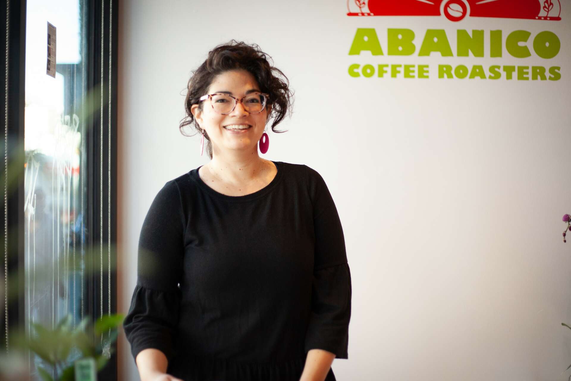 Meet Ana Valle – CanvasRebel Magazine