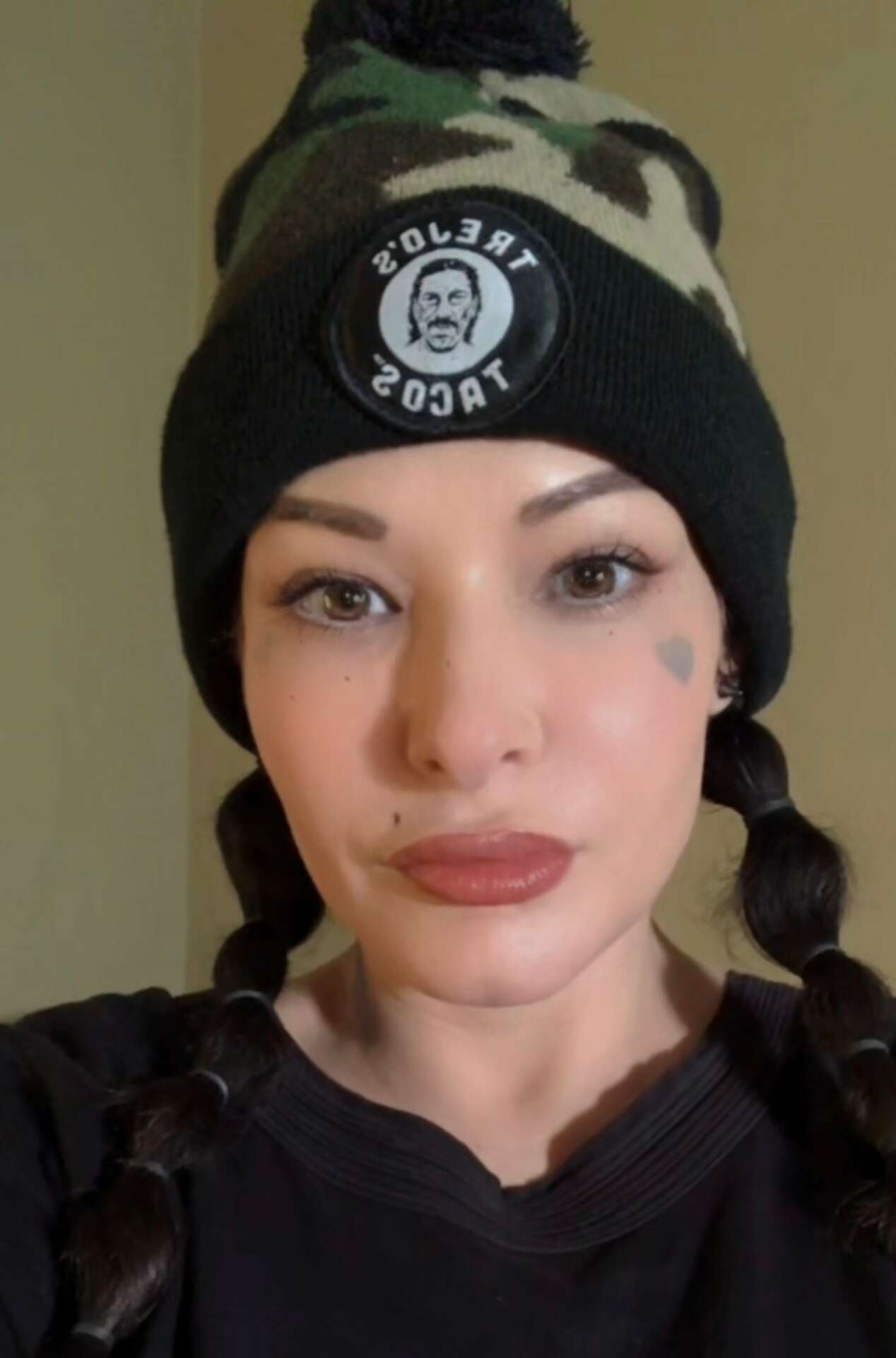 Meet Jezebel LaDoll – CanvasRebel Magazine