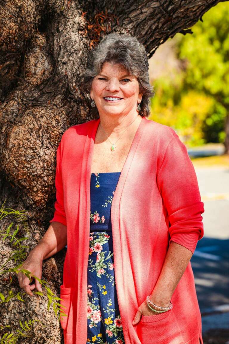 Meet Meredith Whitney – CanvasRebel Magazine