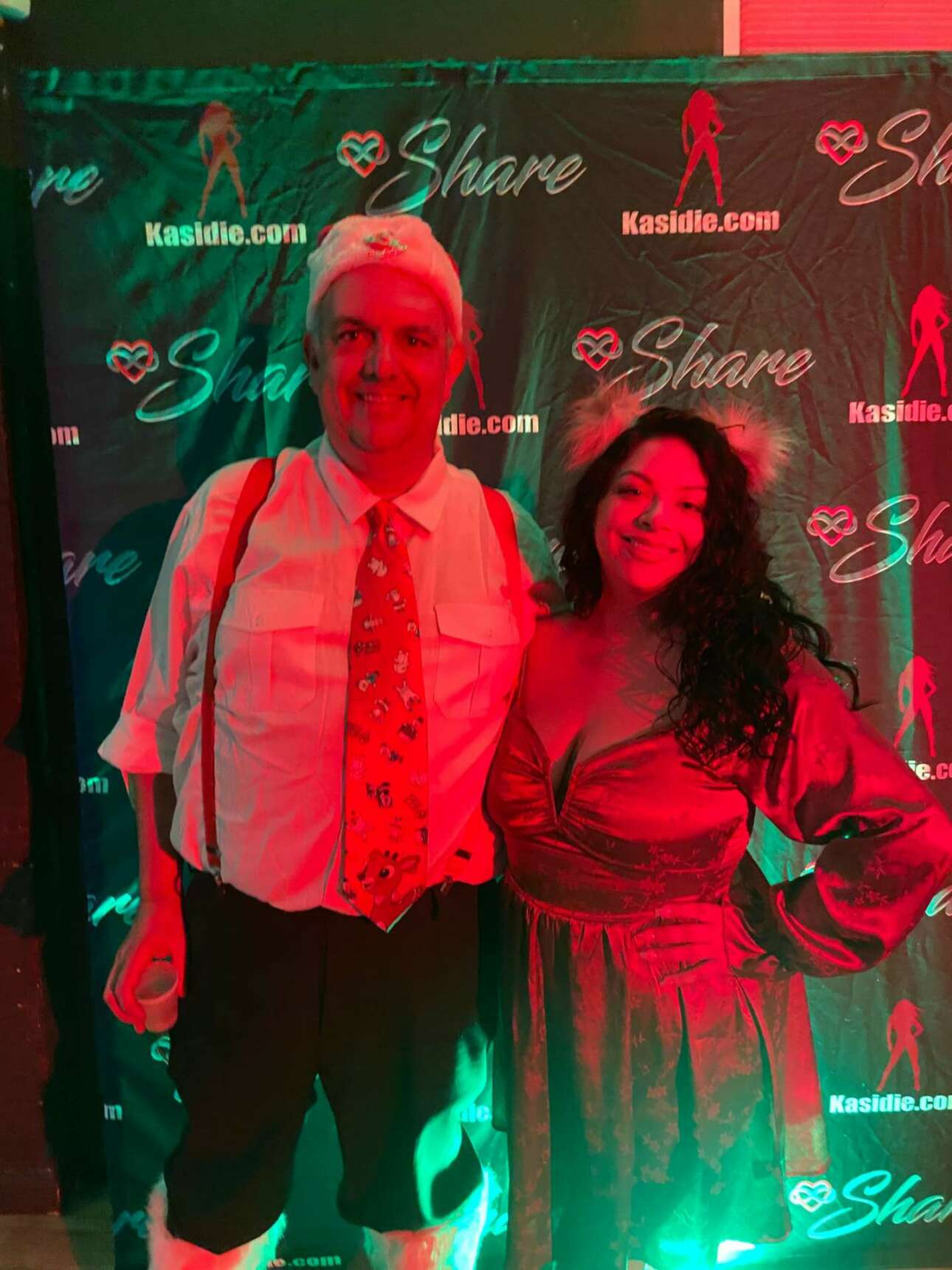 Meet AJ Foxx – CanvasRebel Magazine