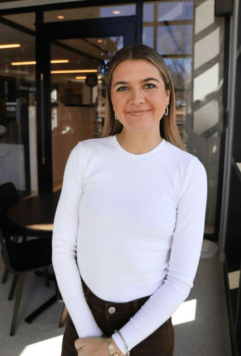 Meet Emma Riley – CanvasRebel Magazine