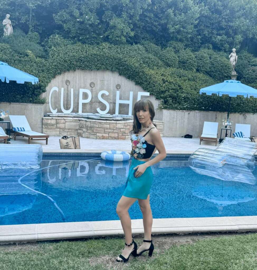 Meet Jessica Ross – CanvasRebel Magazine