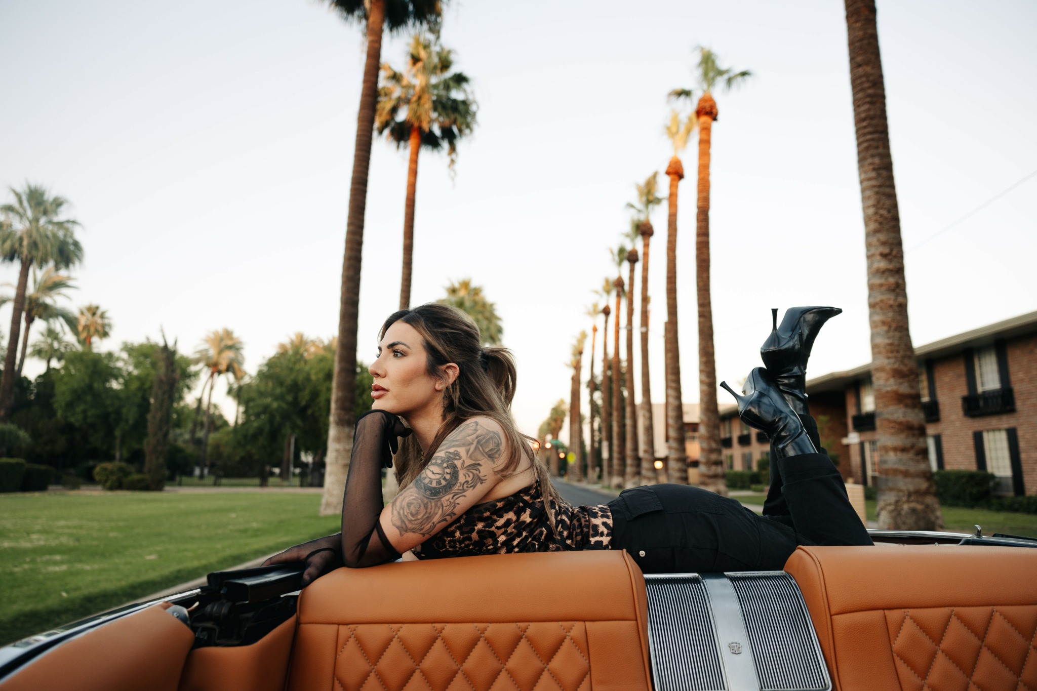 Meet Mimi Foxx – CanvasRebel Magazine