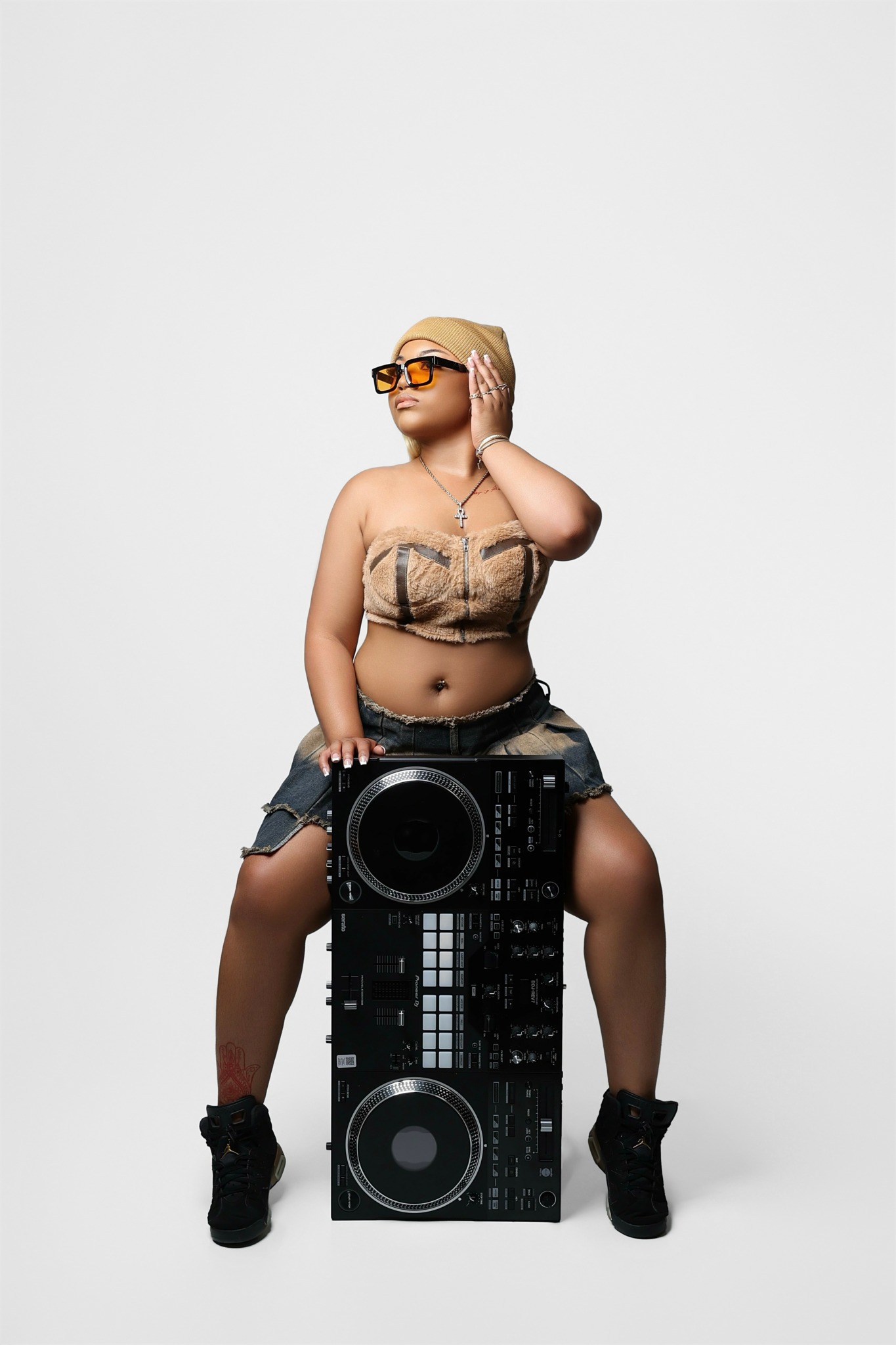 Meet DJ Zee – CanvasRebel Magazine